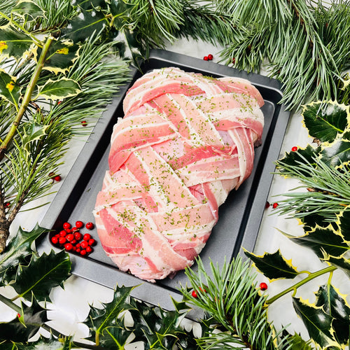 Fresh English Boneless Turkey Crown wrapped in Streaky Bacon -2kg Feeds 8!